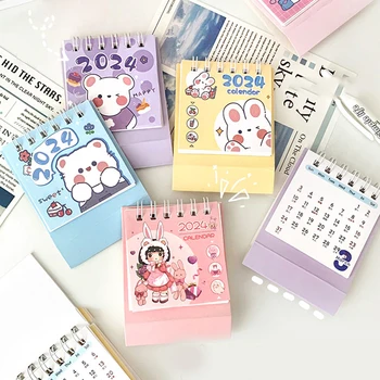 2024 Mini Väikese Laua Kalender Cute Cartoon Anime Tüdruk Uue Aasta Kalender Kaasaskantav Loominguline Kalendrikuu Kontori Kaunistamiseks