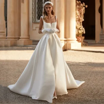 Elegantne Ivory Printsess Pulmad Kleidid 2024 Satiin Kiriku Pulma Kleit Rüü de Mariage Ruut Jagatud Ees Nööbid Hommikumantlid